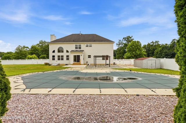 10 Etty Drive, Manchester, NJ 08759