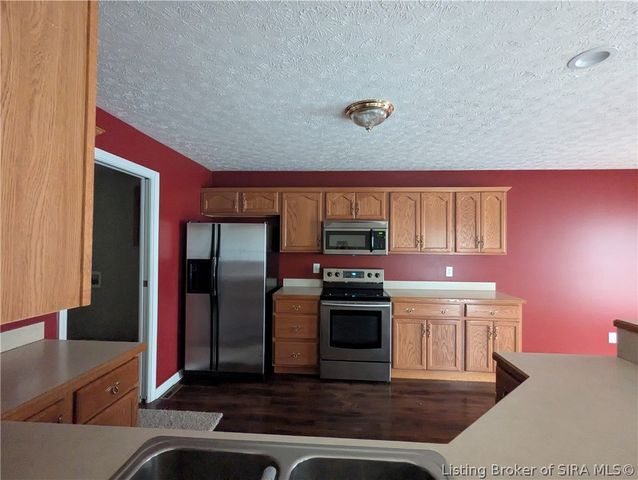 8510 Greenbrier Court, Charlestown, IN 47111