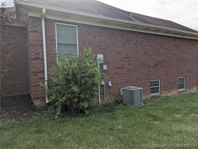 8510 Greenbrier Court, Charlestown, IN 47111