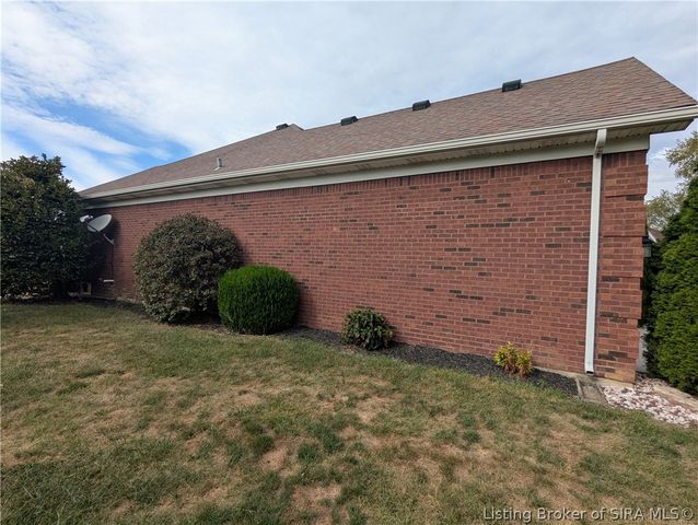 8510 Greenbrier Court, Charlestown, IN 47111