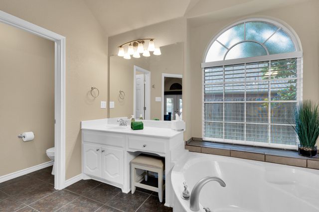 5210 Medallion Court, Midlothian, TX 76065