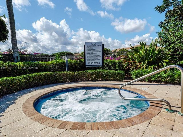 100 Portofino Drive Kingsmill, Palm Beach Gardens, FL 33418