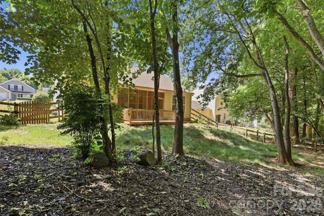 2454 Carmathen Road, Charlotte, NC 28269