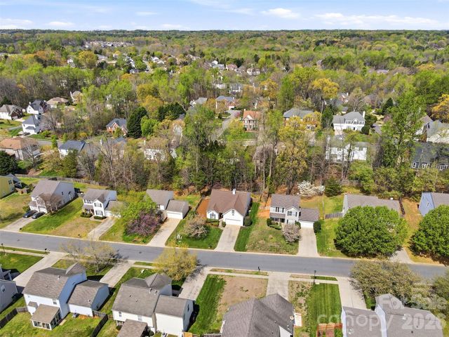 2454 Carmathen Road, Charlotte, NC 28269