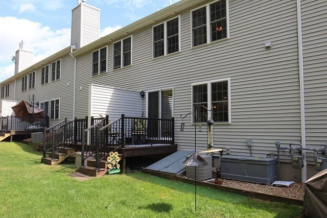 73 Bridle Cross Road 73, Fitchburg, MA 01420