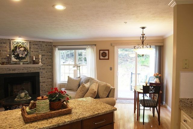 73 Bridle Cross Road 73, Fitchburg, MA 01420