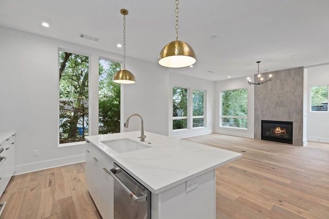 1186B Francis NW Street, Atlanta, GA 30318