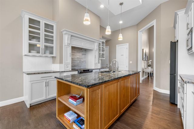 1017 S Quinlan Park RD, Austin, TX 78732