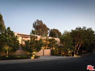 1480 Capri Drive, Pacific Palisades, CA 90272