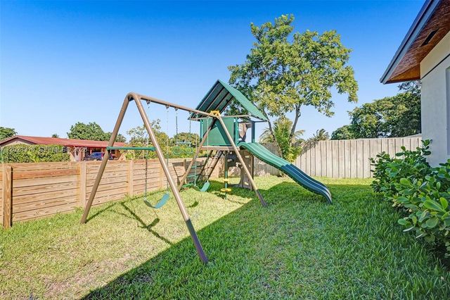 1930 SW 36th Ave, Fort Lauderdale, FL 33312