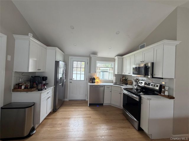 8 Castle Street, East Patchogue, NY 11772