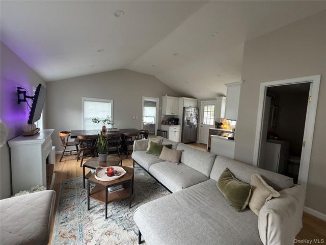 8 Castle Street, East Patchogue, NY 11772