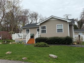 8 Castle Street, East Patchogue, NY 11772
