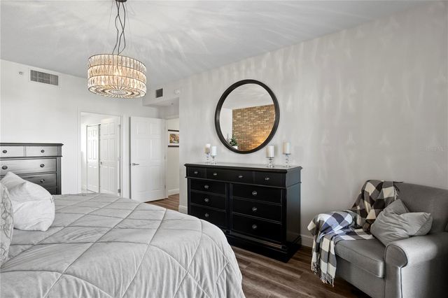 371 CHANNELSIDE WALK WAY 703, Tampa, FL 33602