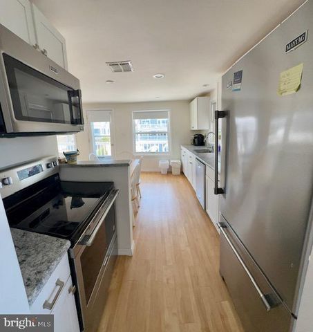 5 E 73RD ST, Harvey Cedars, NJ 08008