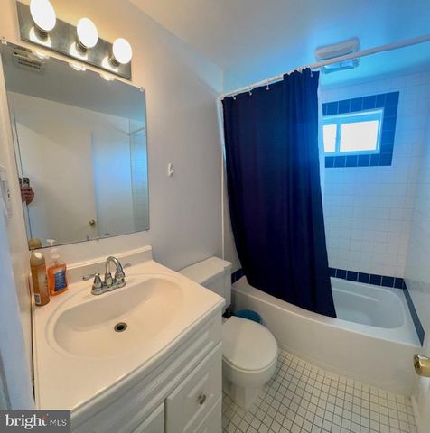 5 E 73RD ST, Harvey Cedars, NJ 08008