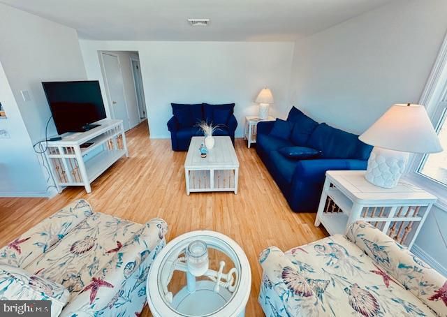 5 E 73RD ST, Harvey Cedars, NJ 08008