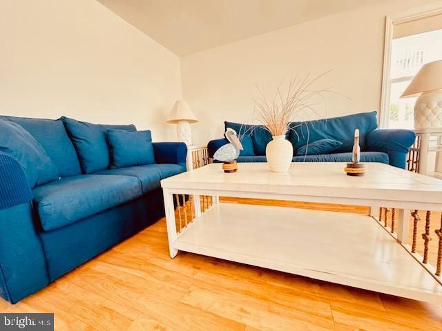 5 E 73RD ST, Harvey Cedars, NJ 08008