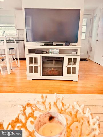 5 E 73RD ST, Harvey Cedars, NJ 08008