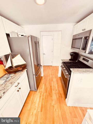 5 E 73RD ST, Harvey Cedars, NJ 08008