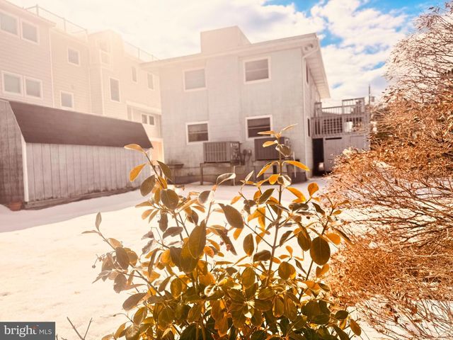 5 E 73RD ST, Harvey Cedars, NJ 08008