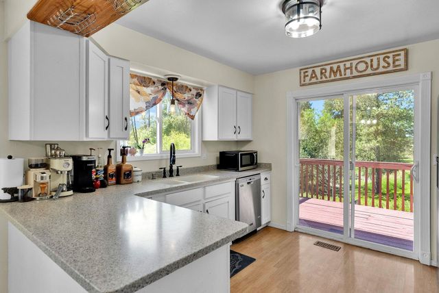 22417 W Malloy Prairie Rd, Cheney, WA 99004
