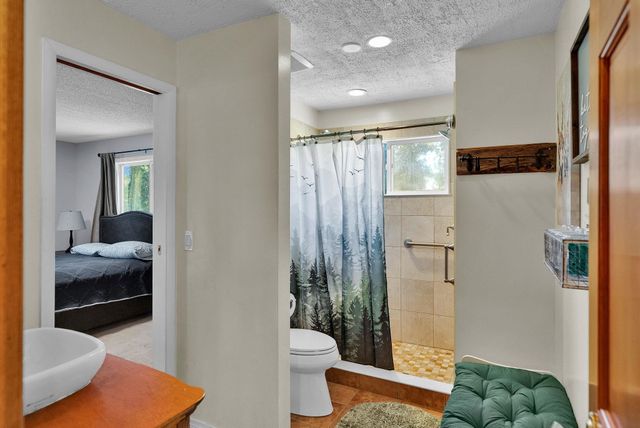 22417 W Malloy Prairie Rd, Cheney, WA 99004