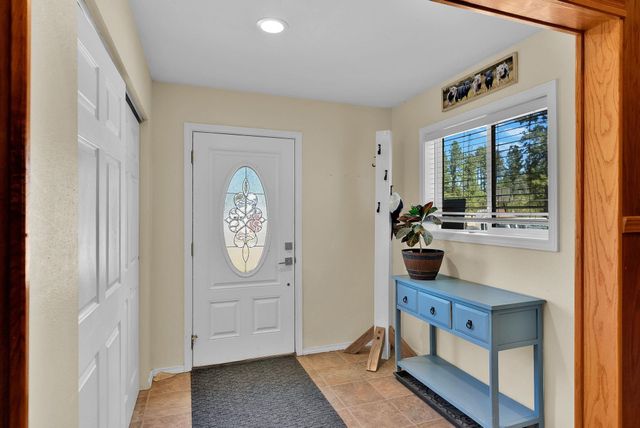 22417 W Malloy Prairie Rd, Cheney, WA 99004
