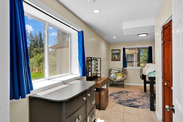 22417 W Malloy Prairie Rd, Cheney, WA 99004
