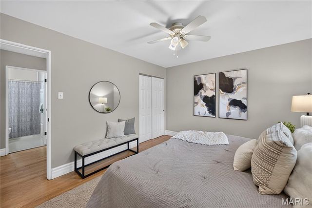908 Des Peres Drive, St Louis, MO 63131