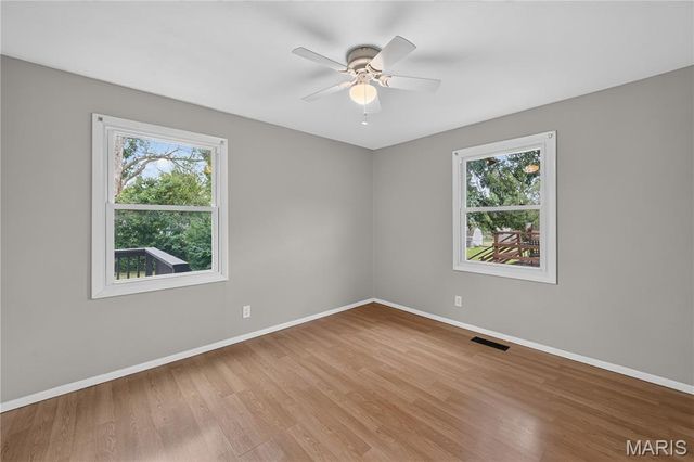 908 Des Peres Drive, St Louis, MO 63131