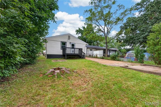 908 Des Peres Drive, St Louis, MO 63131