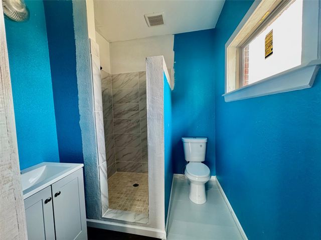 1839 Road 5502, Cleveland, TX 77327