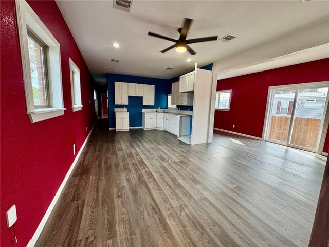 1839 Road 5502, Cleveland, TX 77327