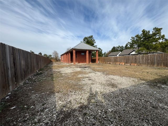 1839 Road 5502, Cleveland, TX 77327