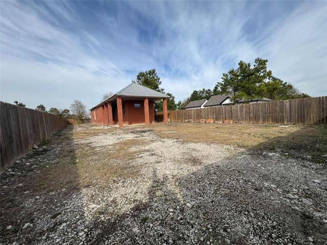 1839 Road 5502, Cleveland, TX 77327