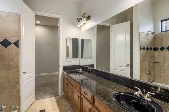 3215 E CONSTANCE Way, Phoenix, AZ 85042