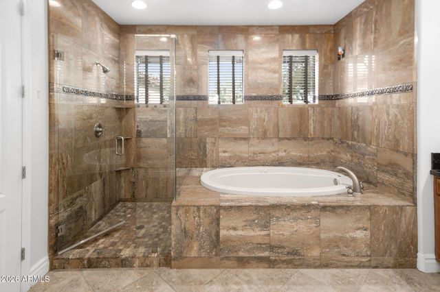 3215 E CONSTANCE Way, Phoenix, AZ 85042