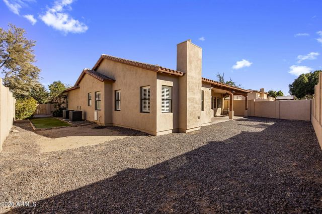 3215 E CONSTANCE Way, Phoenix, AZ 85042