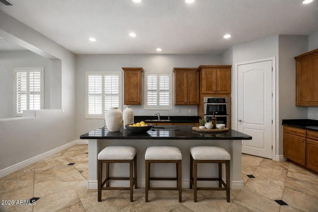 3215 E CONSTANCE Way, Phoenix, AZ 85042