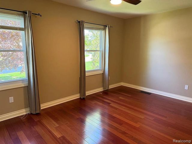 36157 Parklane Circle, Farmington Hills, MI 48335