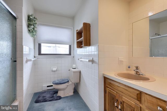 1235 LEBANON RD, Manheim, PA 17545