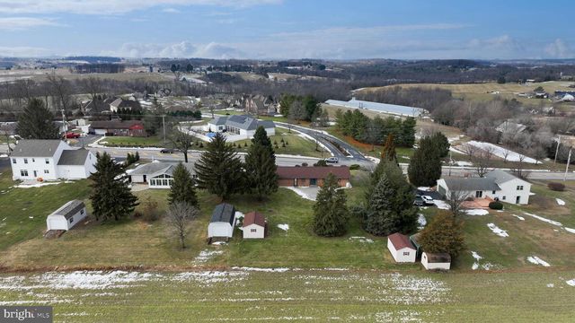 1235 LEBANON RD, Manheim, PA 17545