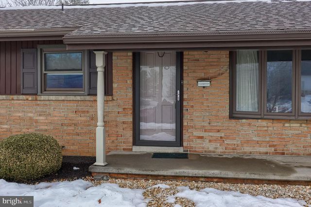 1235 LEBANON RD, Manheim, PA 17545