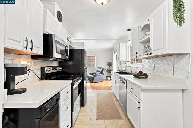 2279 Saint George Dr, Concord, CA 94520