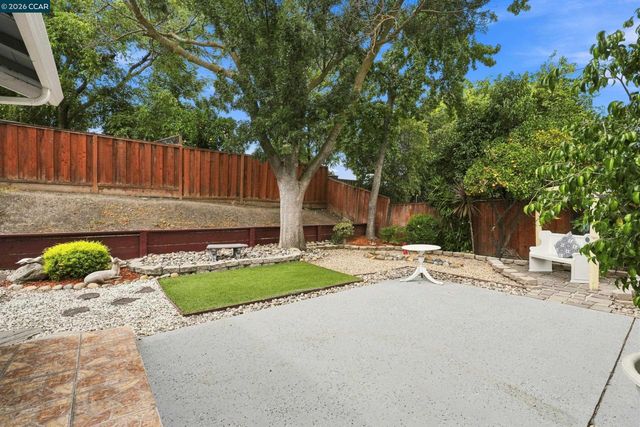 2279 Saint George Dr, Concord, CA 94520