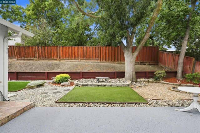 2279 Saint George Dr, Concord, CA 94520