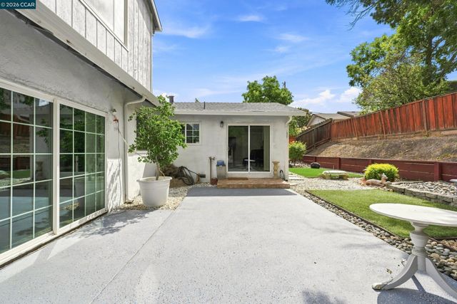2279 Saint George Dr, Concord, CA 94520