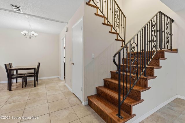 1713 Vista Oaks Circle NE, Palm Bay, FL 32905