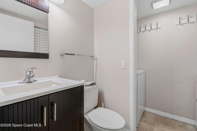 1713 Vista Oaks Circle NE, Palm Bay, FL 32905